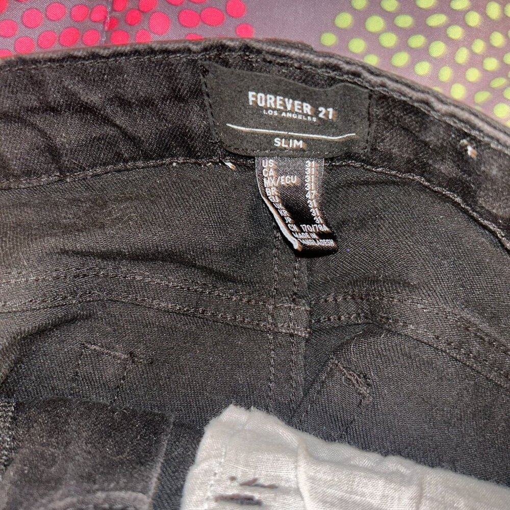 Jeans - Picture 3 of 3